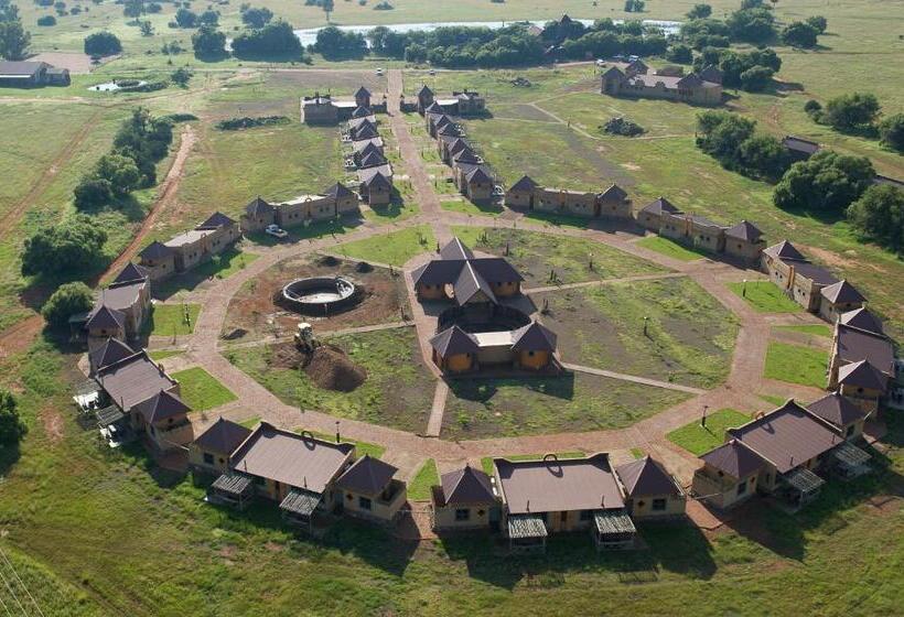 בית מלון כפרי Emoya Basotho Lodge