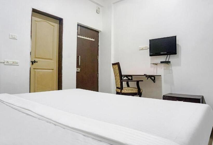 Отель Fabexpress Sahil Residency