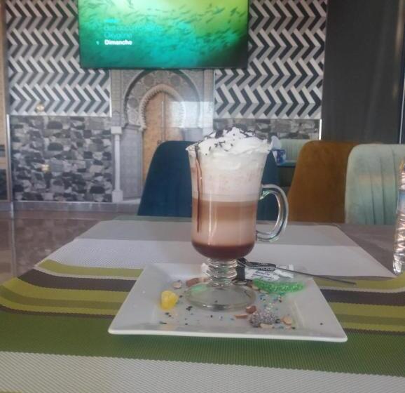 هتل Hôtel La Vallée Des Oiseaux