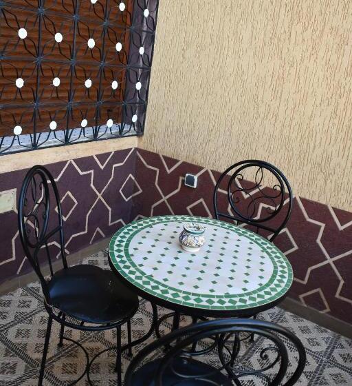 هتل Hôtel La Vallée Des Oiseaux