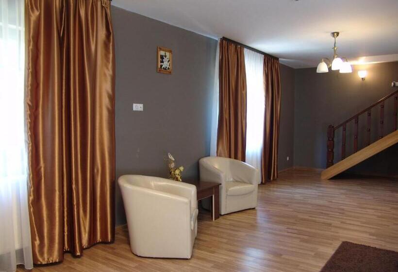 膳宿费 Complex Turistic Perla Trascaului