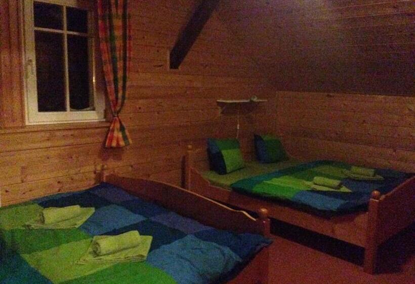 ペンション Penzion A Restaurace Sokolí Boudy