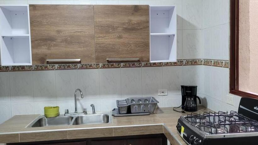 膳宿费 Piazza Granada