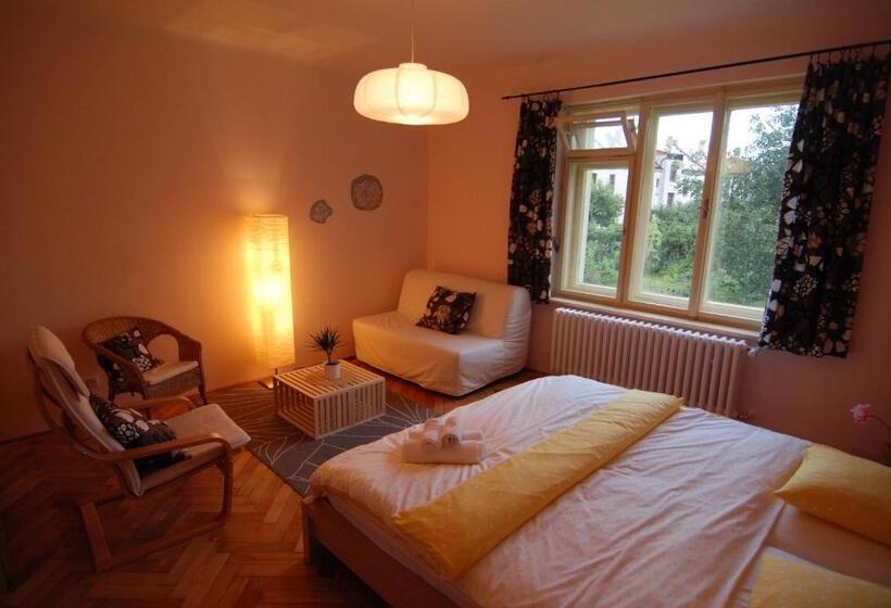 פנסיון Vila Jasmína