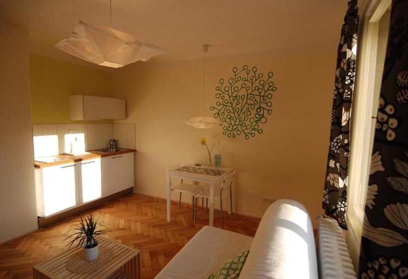 פנסיון Vila Jasmína