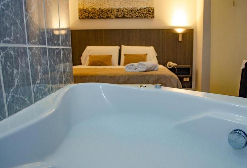 Red Hotel Centric Santiago