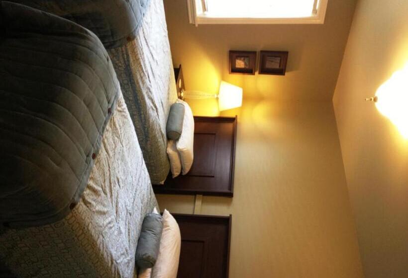 Resort Mcintyre S Cottages