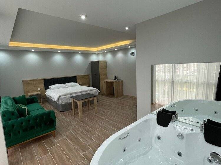 ホテル Asem Palace