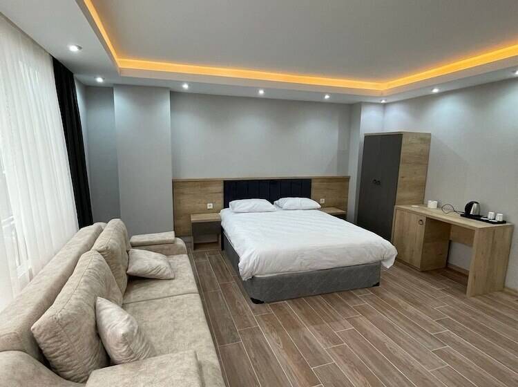 ホテル Asem Palace