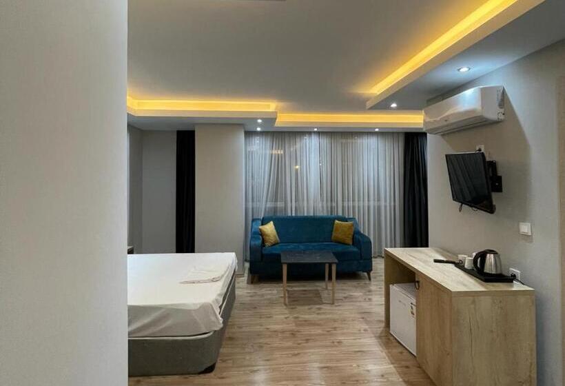 ホテル Asem Palace