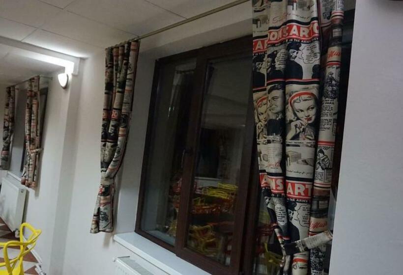 ベッドアンドブレックファースト Pensiunea Roua