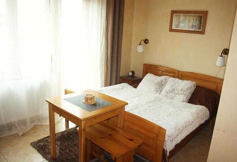 تختخواب و صبحانه Penzion Svojše