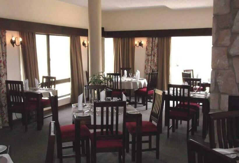 בית מלון כפרי Castleburn Lodge