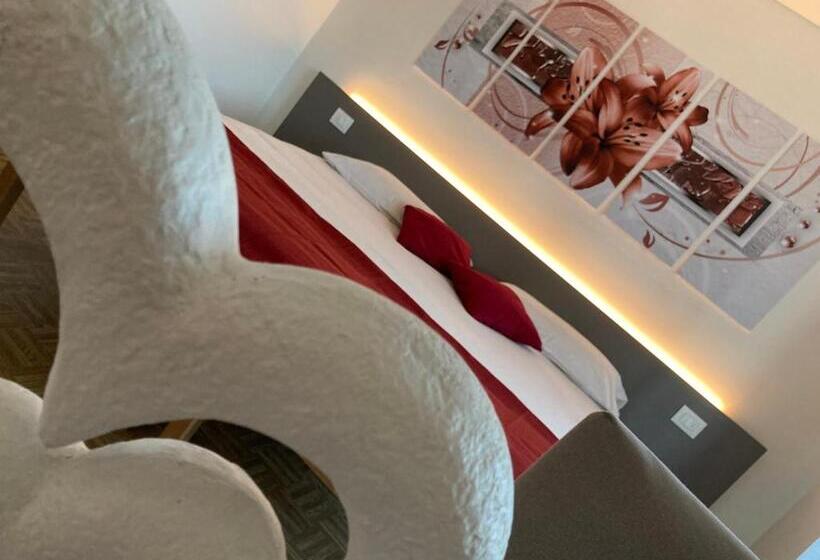 فندق Ristorante Scoiattolo