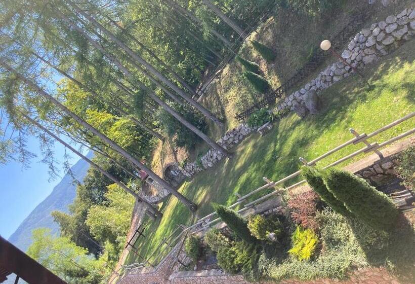 فندق Ristorante Scoiattolo