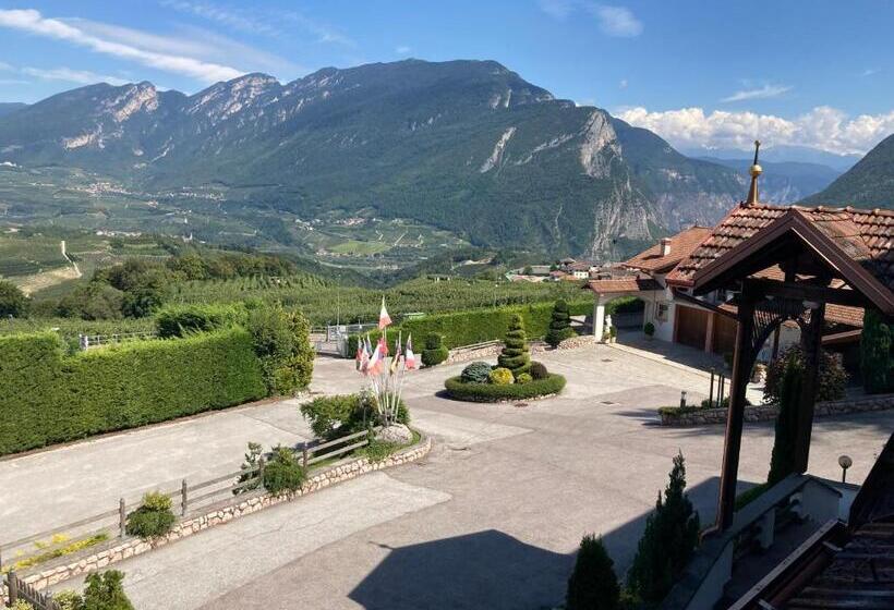 فندق Ristorante Scoiattolo