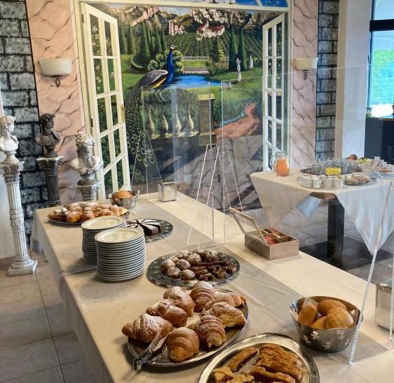 فندق Ristorante Scoiattolo