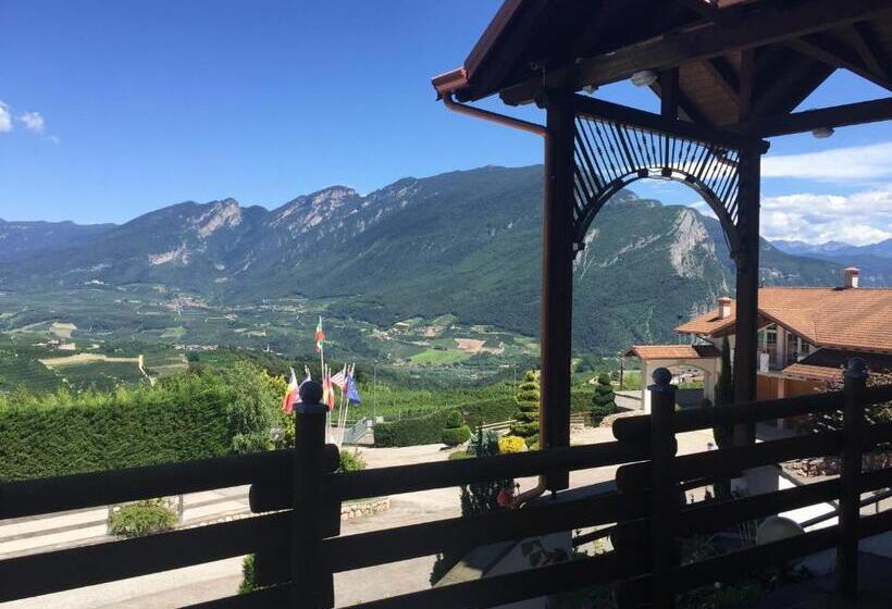 فندق Ristorante Scoiattolo