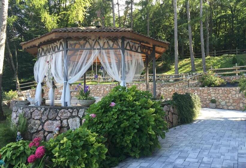 فندق Ristorante Scoiattolo