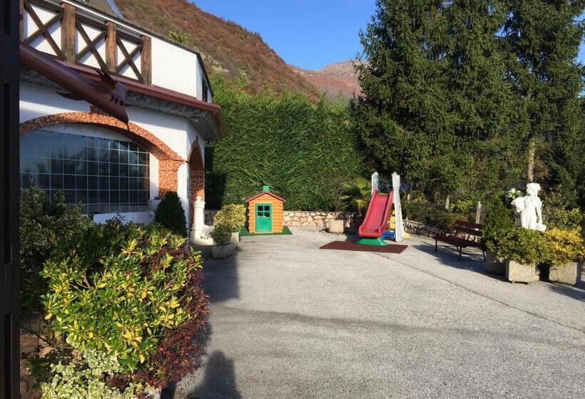 فندق Ristorante Scoiattolo