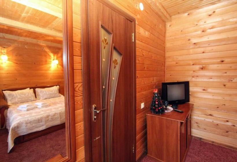 هاستل затишний готель едем