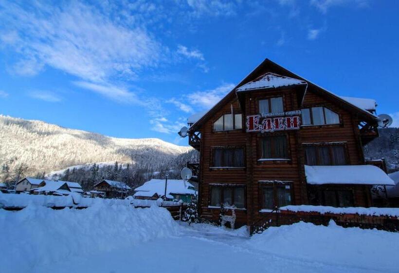 هاستل затишний готель едем