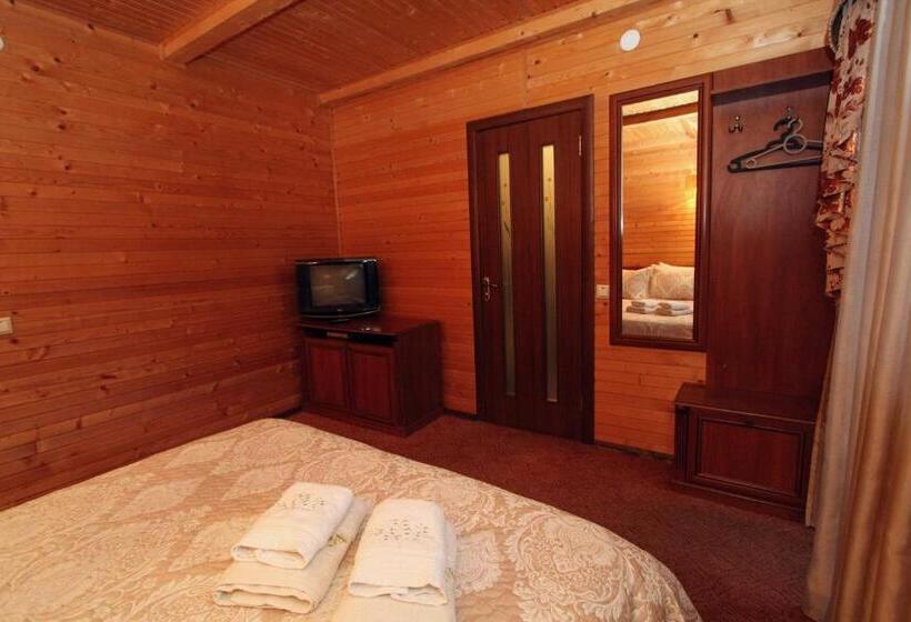 هاستل затишний готель едем