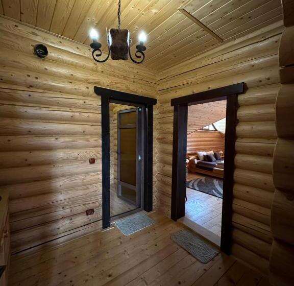 فندق صغير батярський двір