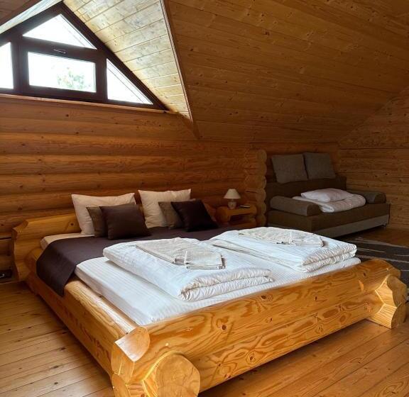 فندق صغير батярський двір