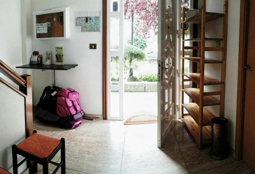 هاستل A Casa Da Herba