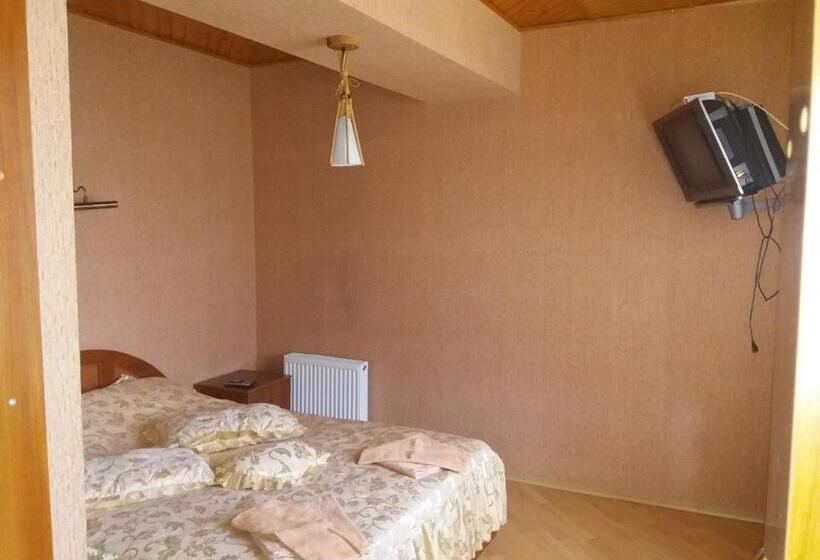 پانسیون гостинний двір ліснови