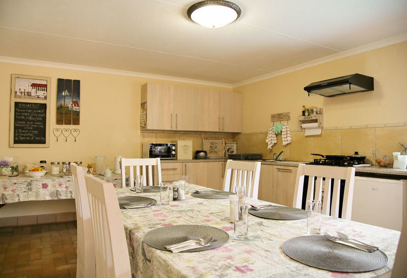 35 Kelkiewyn Bed & Breakfast