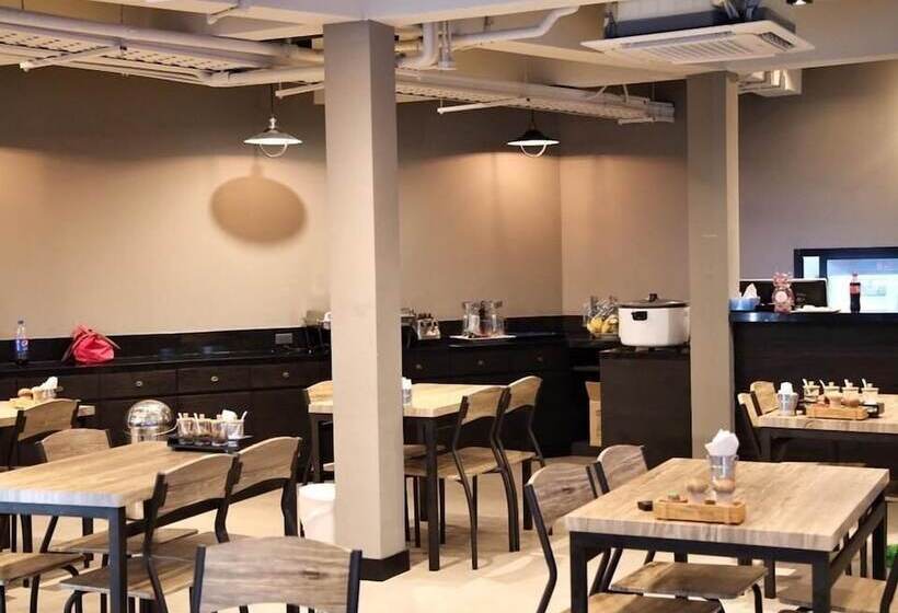 Hostel Petchyindee Kingdom