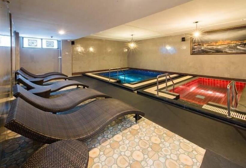 Hostel Petchyindee Kingdom