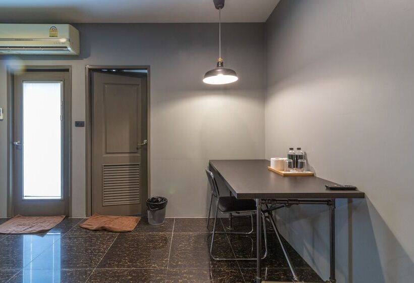 Hostel Petchyindee Kingdom