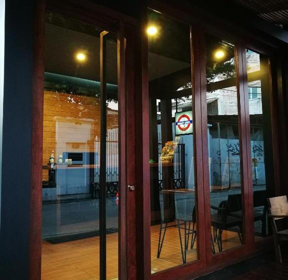 فندق صغير Ashi Poshtel