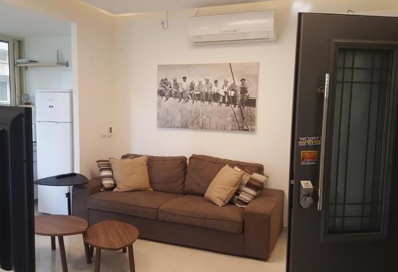 Beach And Park Apartment