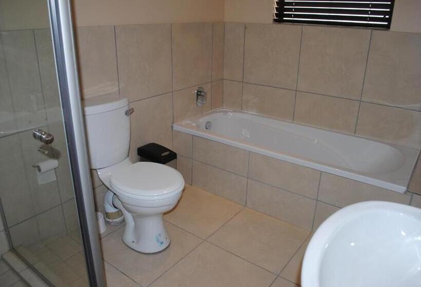 住宿加早餐  6 On Morris Guest Lodge