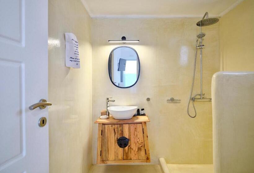 تختخواب و صبحانه Bonatsa Beach House Kimolos