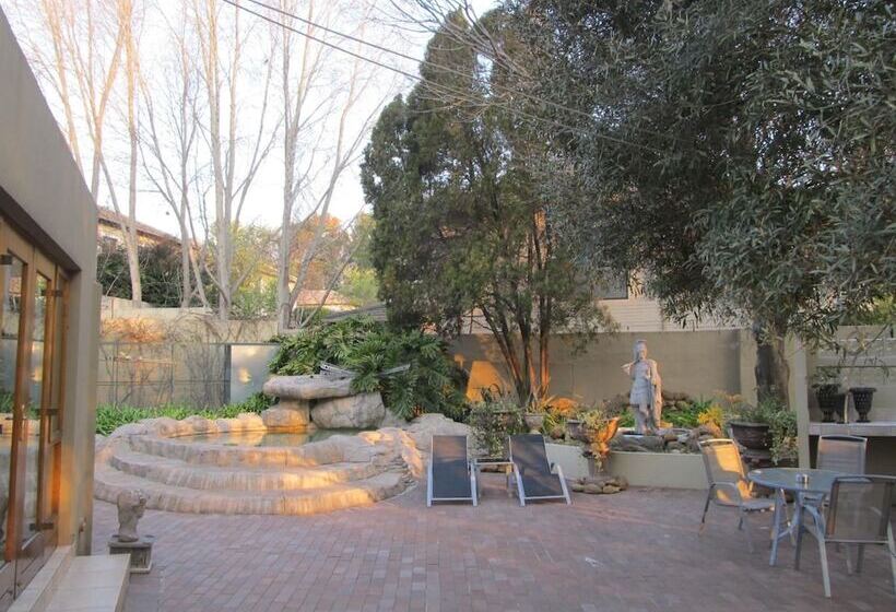 ベッドアンドブレックファースト Five A Morris