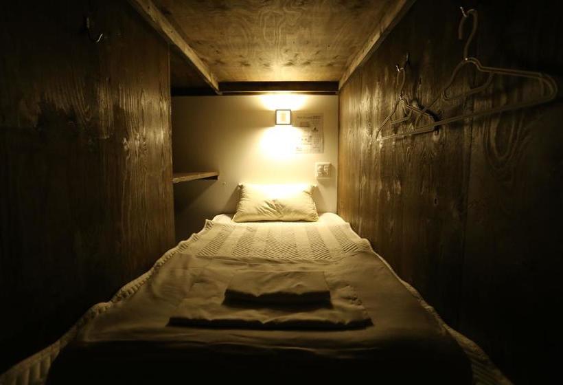 Fuku Hostel Nagomi Namba