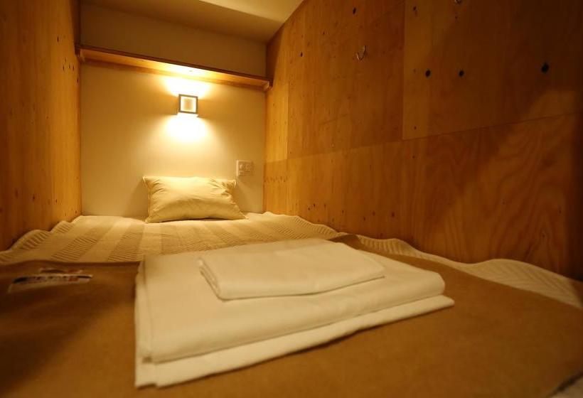 Fuku Hostel Nagomi Namba