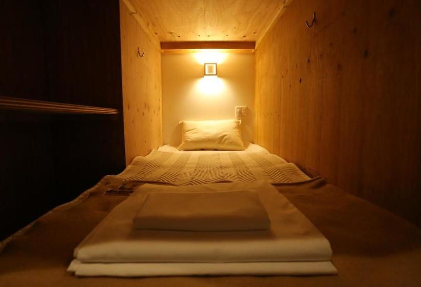 Fuku Hostel Nagomi Namba