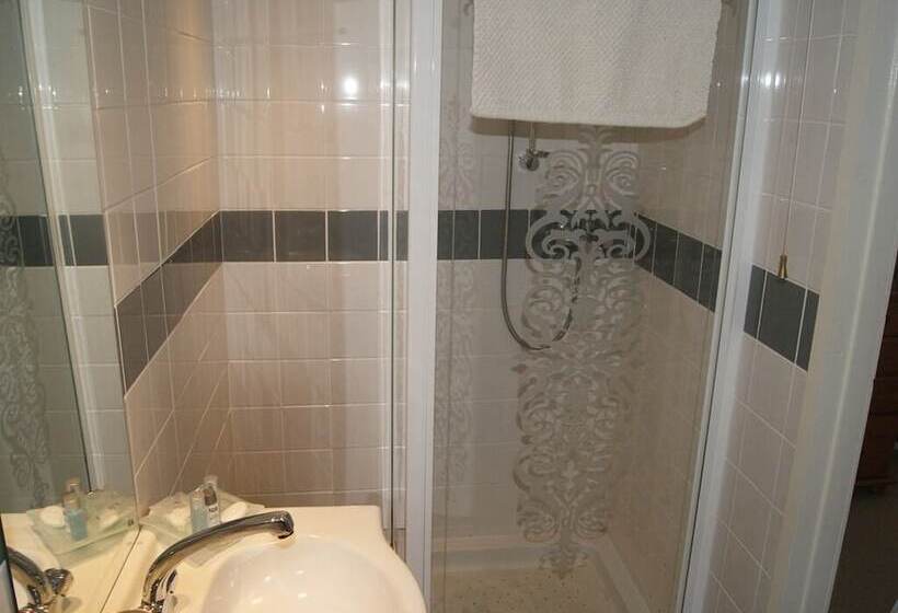 פונדק King S Arms