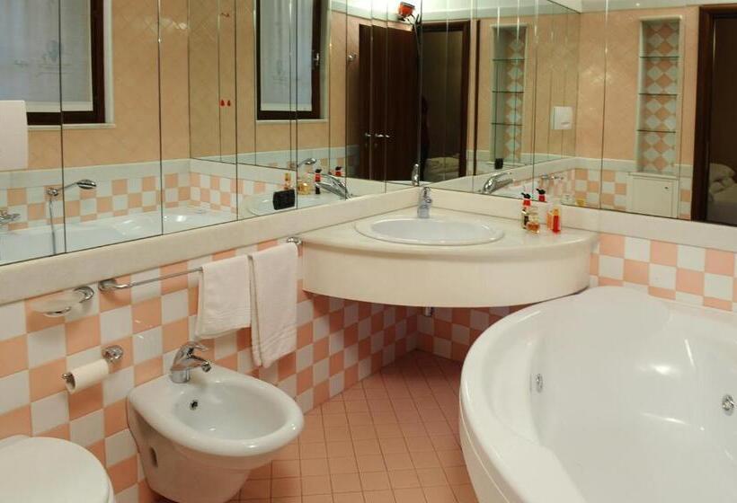 פונדק Malpensafiera