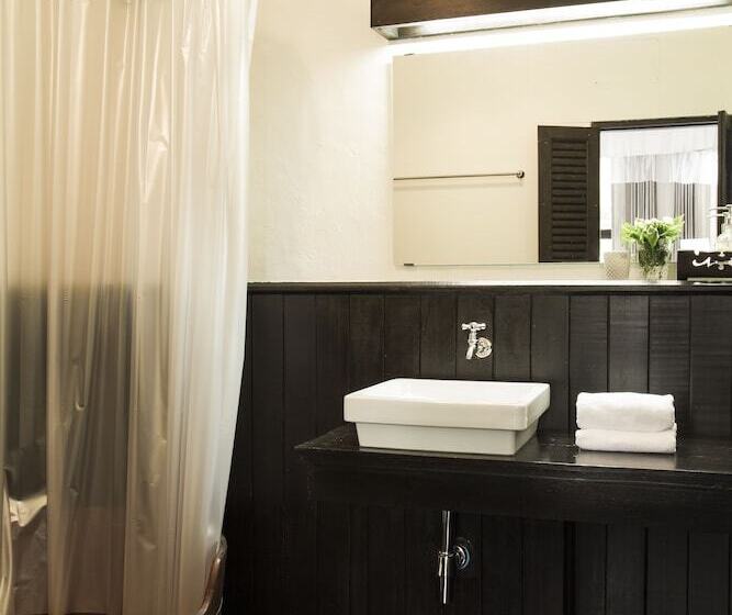 Отель Baan Luang Rajamaitri Historic Inn