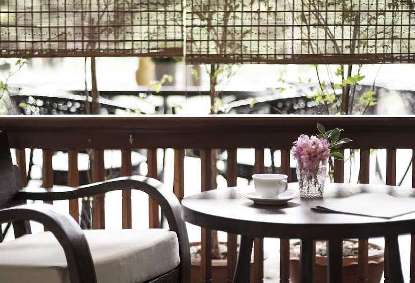 Отель Baan Luang Rajamaitri Historic Inn