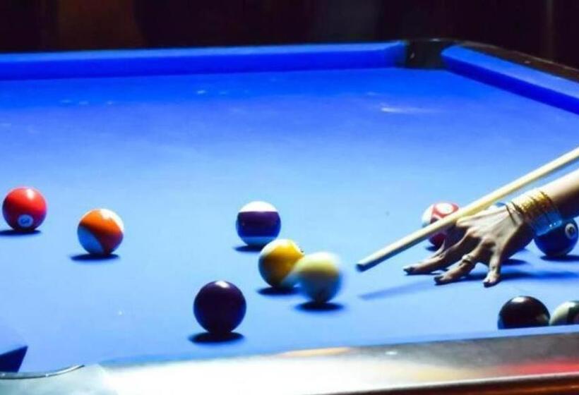 בית מלון כפרי Bar Oz Riverside Guesthouse