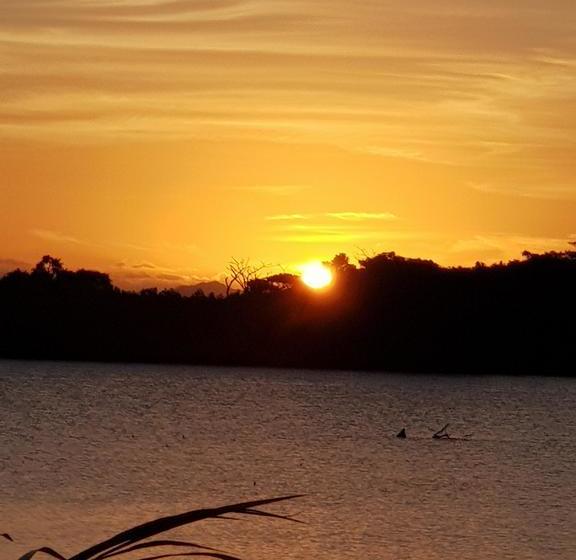 هتل Bayview Cove Resort