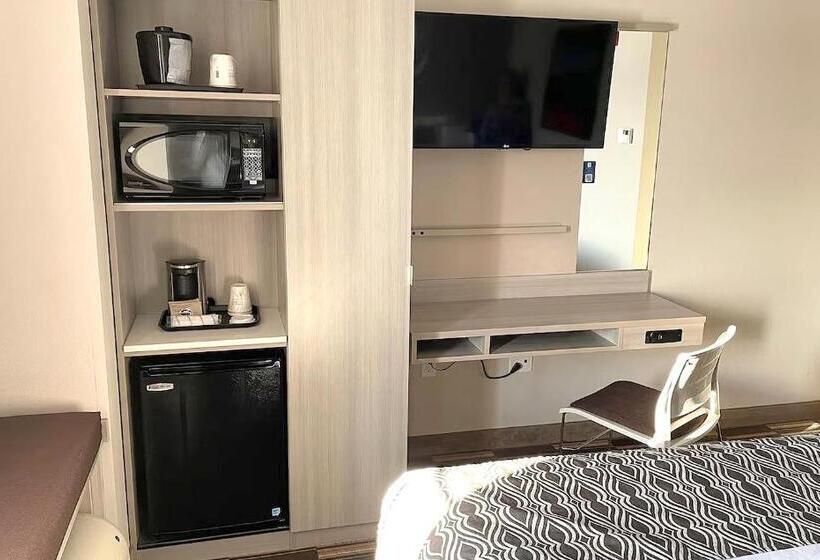 호텔 Coratel Inn & Suites By Jasper Rochester